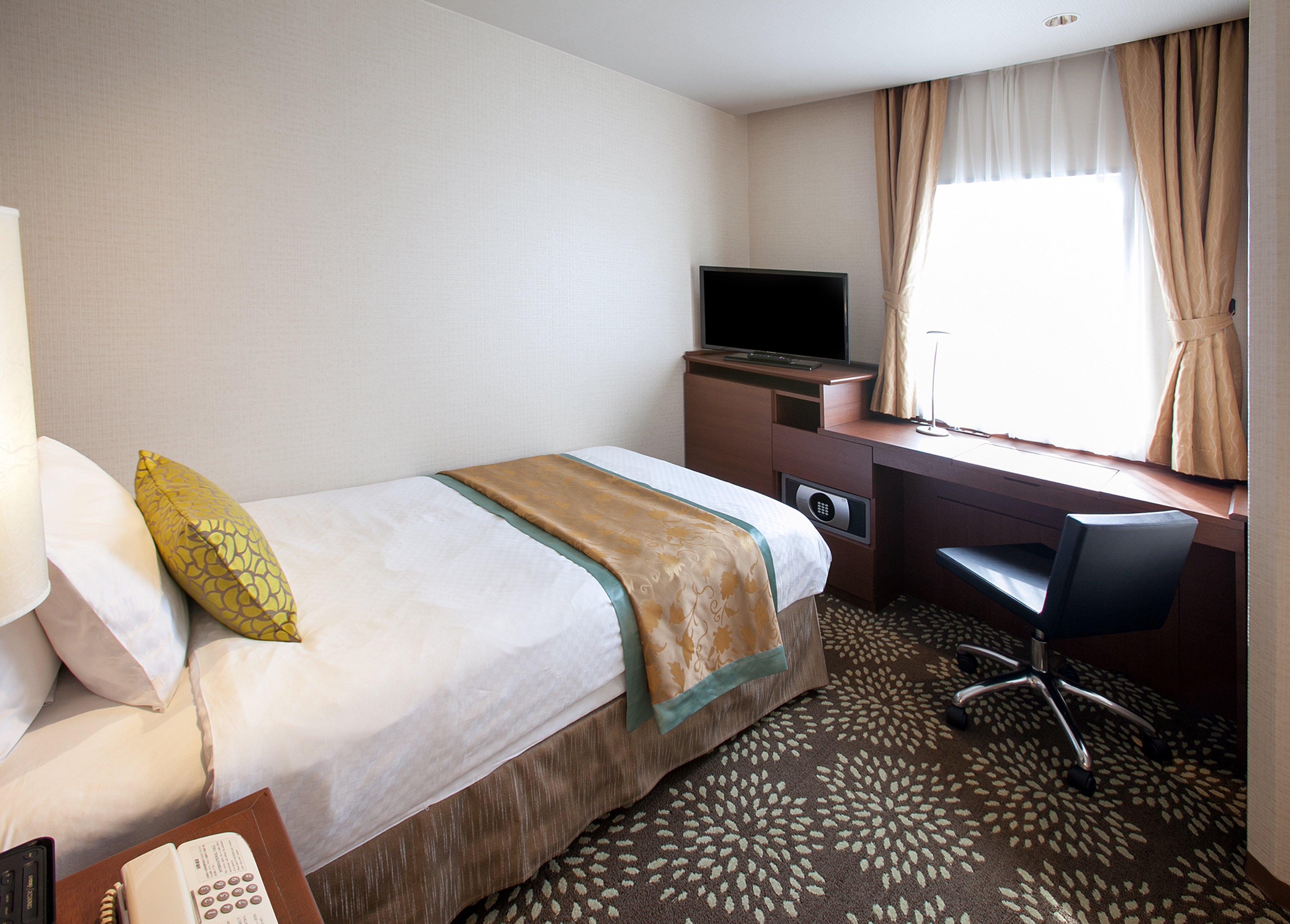 Hotel Ana Sky By Ihg 3*